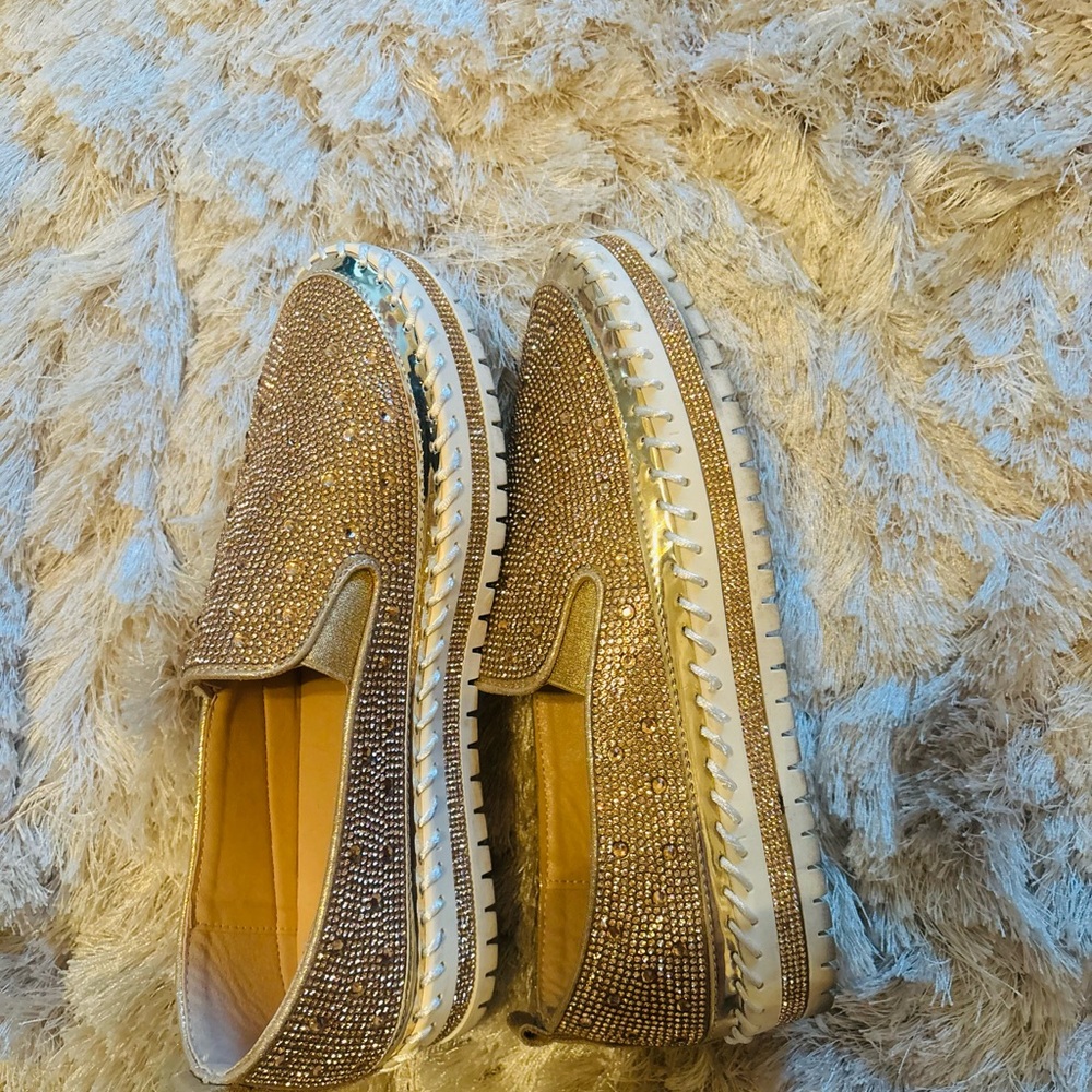 Sparkling Gold Women's Loafers only worn once & VERY COMFORTABLE!